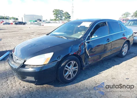 2007 Honda Accord 2.4 Ex z USA, uszkodzony, nr VIN 1HGCM56877A013099